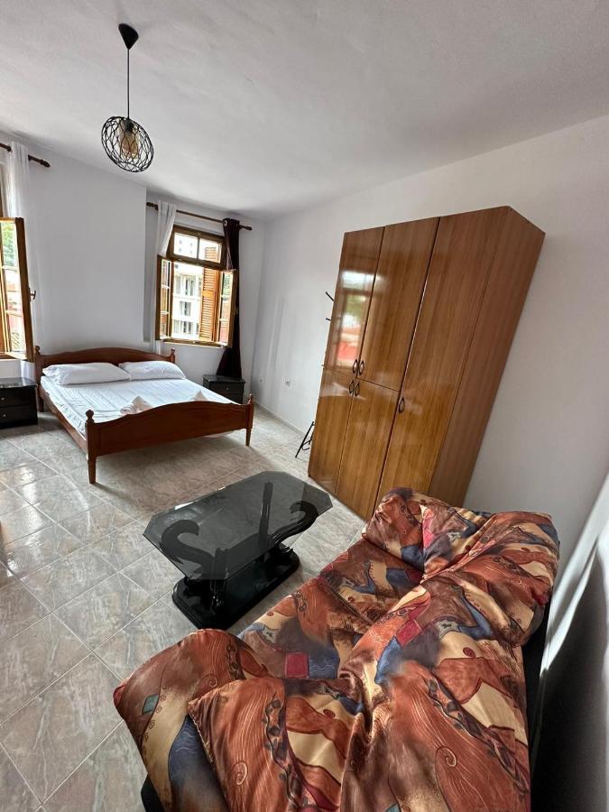 Central Charm Apartments Vlore Bagian luar foto