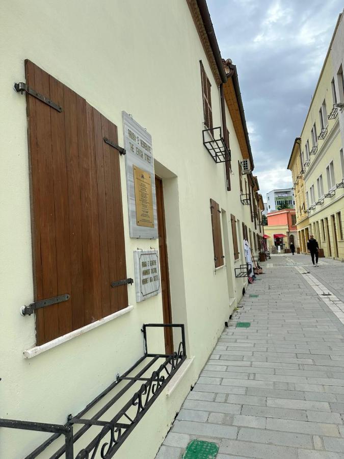 Central Charm Apartments Vlore Bagian luar foto