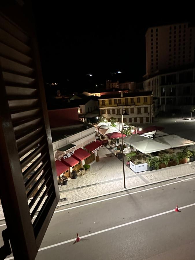 Central Charm Apartments Vlore Bagian luar foto